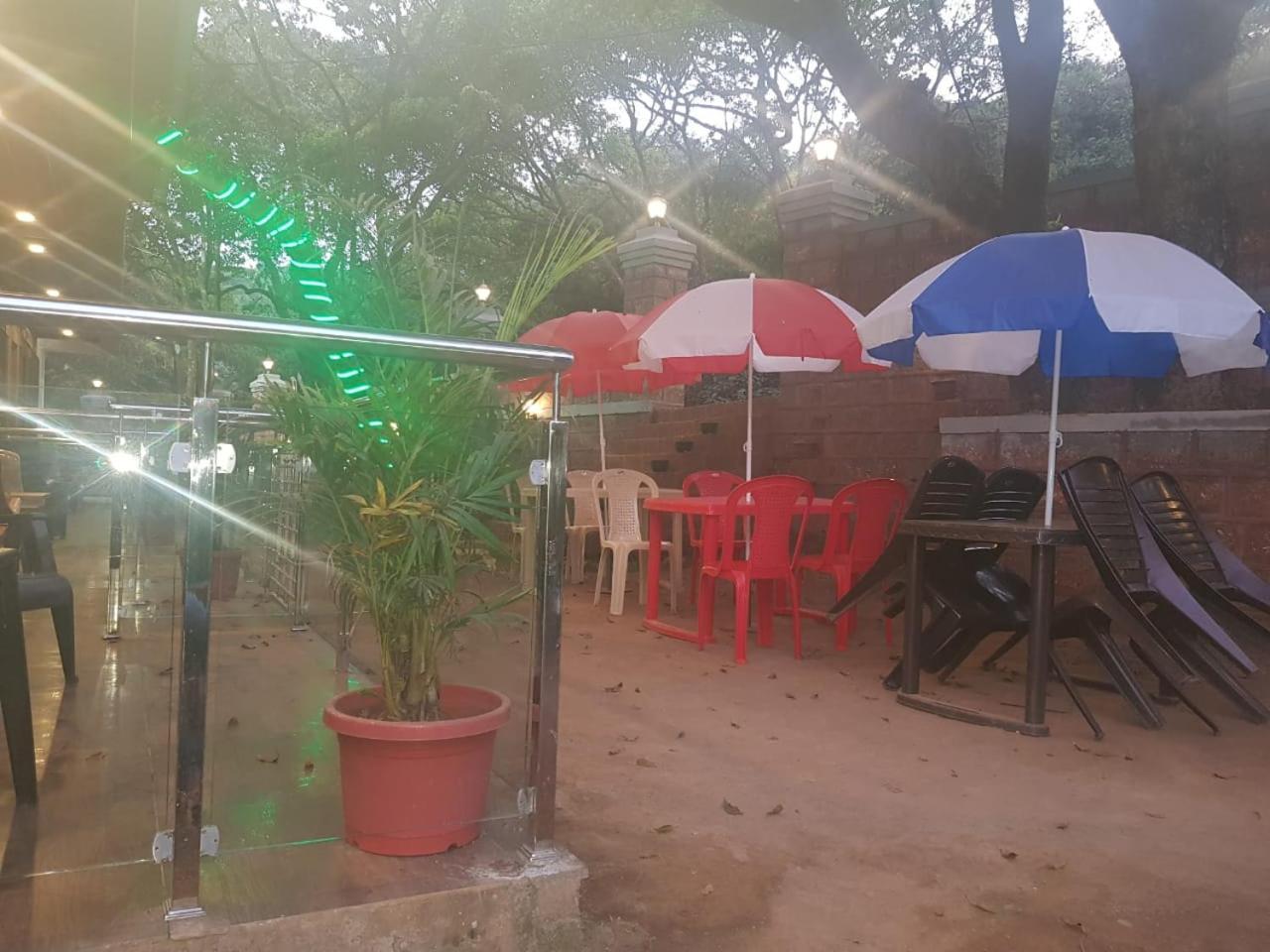 C P Cottage Mahābaleshwar Buitenkant foto