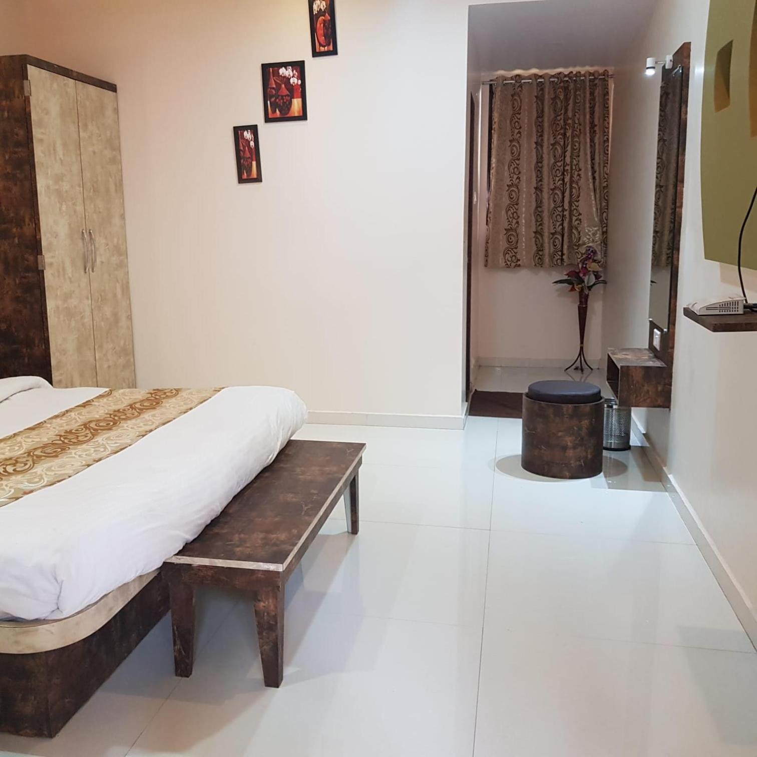 C P Cottage Mahābaleshwar Buitenkant foto