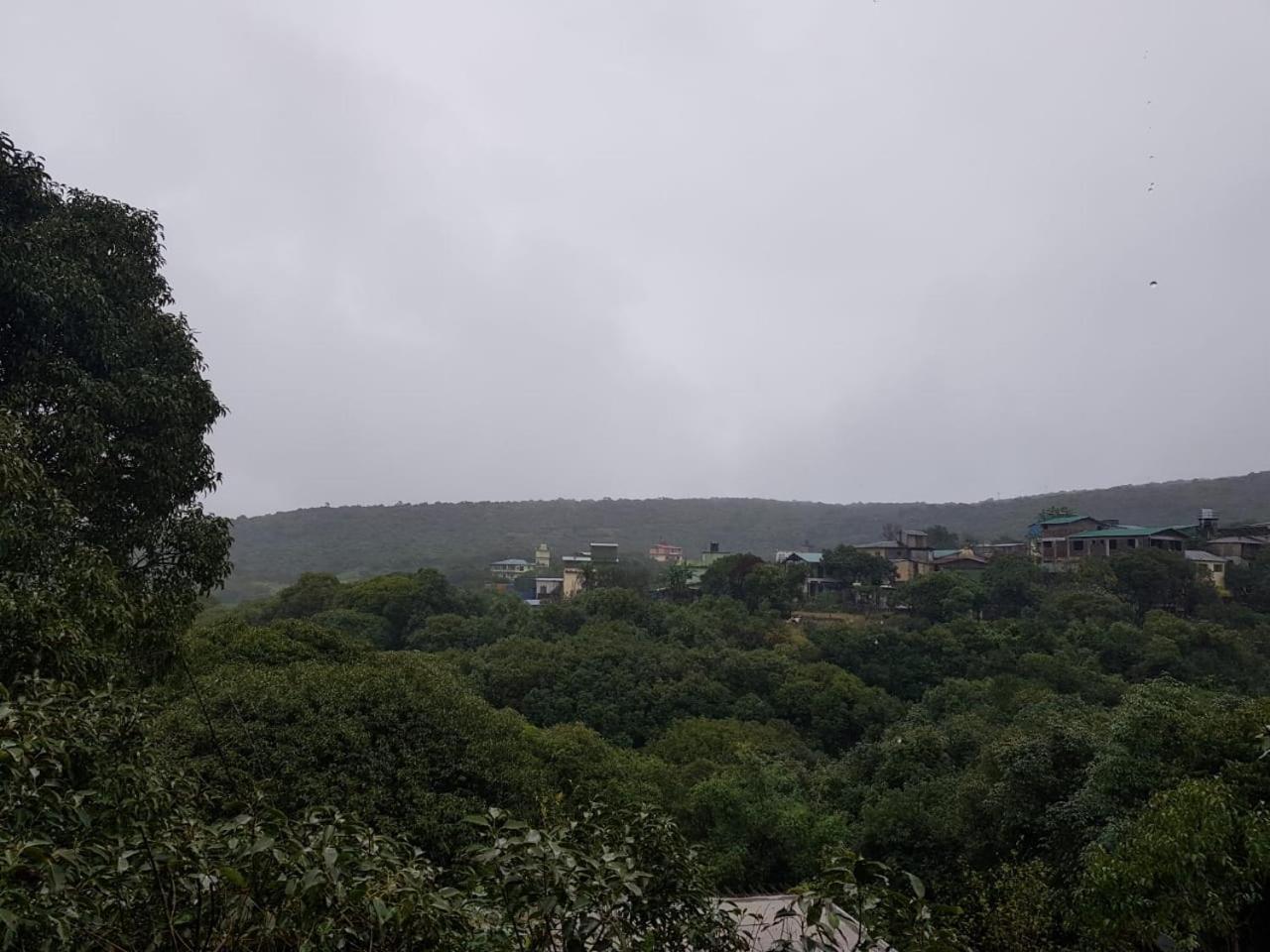 C P Cottage Mahābaleshwar Buitenkant foto