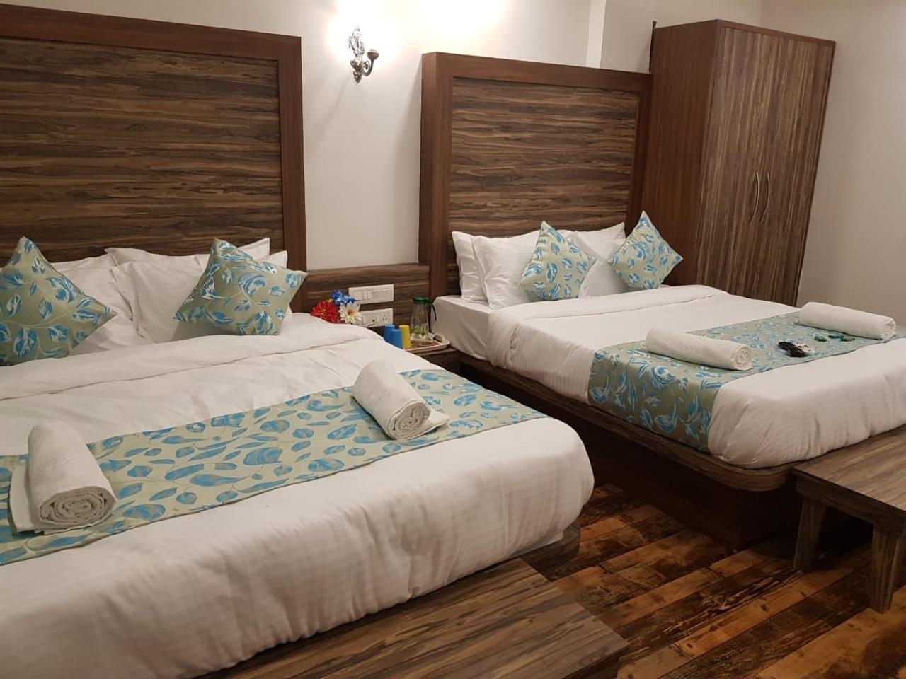 C P Cottage Mahābaleshwar Buitenkant foto